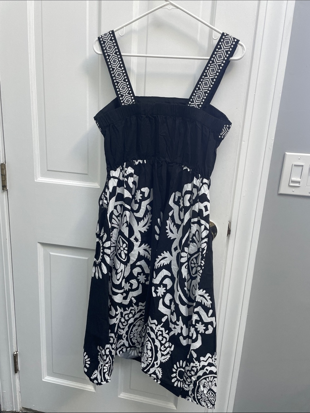 Kaktus Black & White Floral Midi Dress with Geometric Straps - Picture 7 of 7
